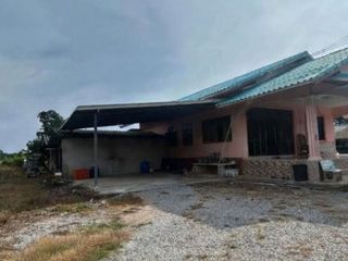 For sale 2 bedrooms house in Tha Mai, Chanthaburi