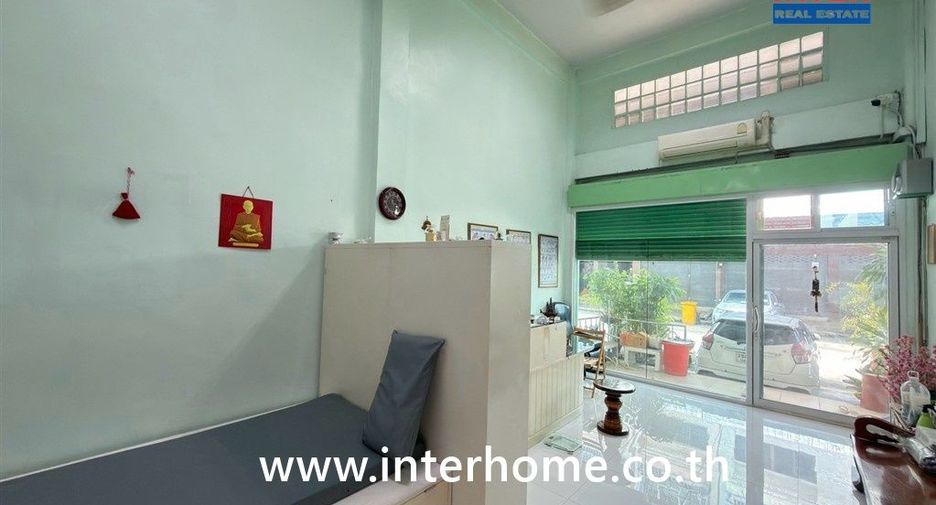 À vendre 3 chambres local commercial à Mueang Samut Sakhon, Samut Sakhon