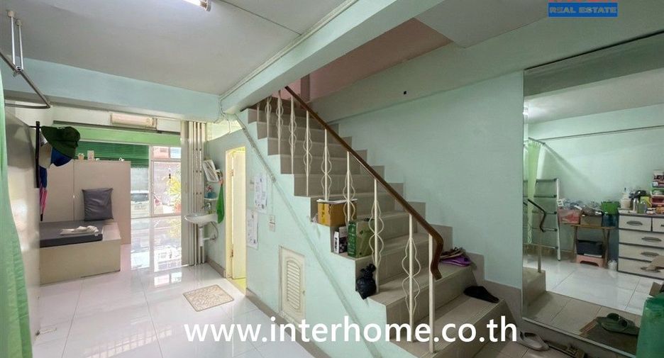 À vendre 3 chambres local commercial à Mueang Samut Sakhon, Samut Sakhon