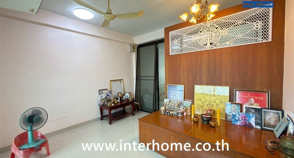 À vendre 3 chambres local commercial à Mueang Samut Sakhon, Samut Sakhon