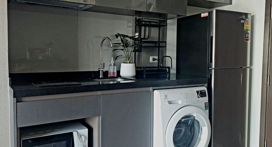 For rent 1 bed condo in Huai Khwang, Bangkok
