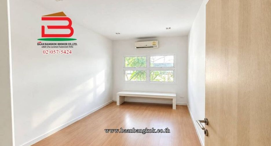 For sale 3 bedrooms house in Khan Na Yao, Bangkok