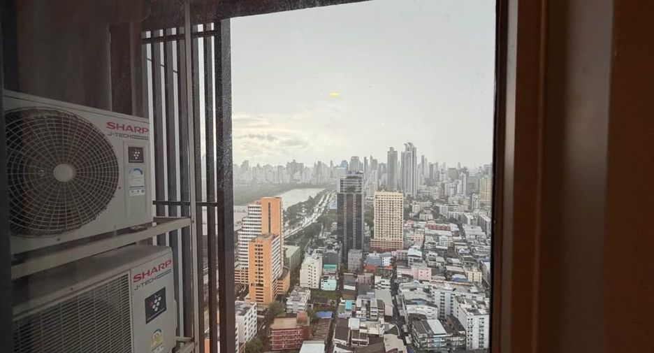 Condo en alquiler de 2 habitaciones en Khlong Toei, Bangkok