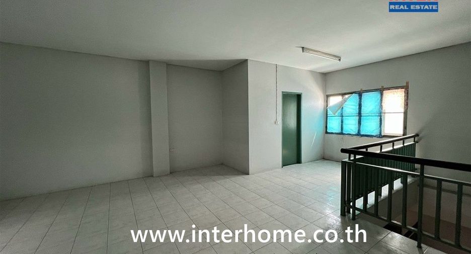 Gewerbefläche zum Kauf mit 3 Zimmer in Mueang Samut Prakan, Samut Prakan