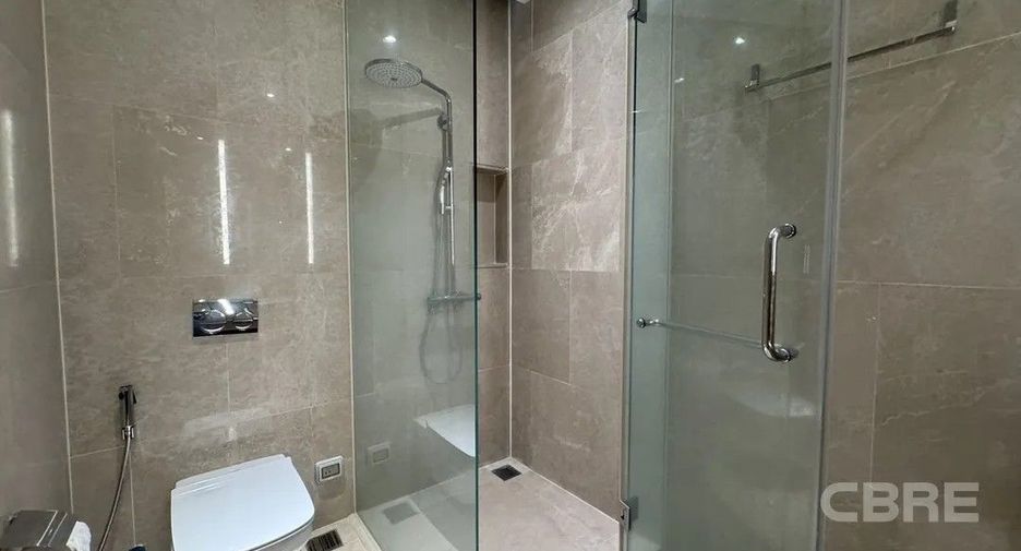 For rent 1 bed condo in Khlong San, Bangkok
