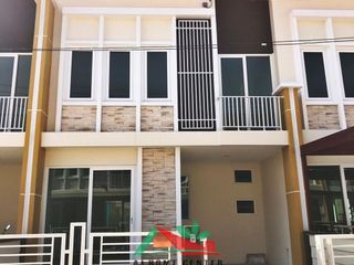 For sale 4 bedrooms townhouse in Mueang Samut Prakan, Samut Prakan