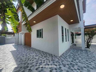 Haus zum Kauf mit 4 Zimmer in Min Buri, Bangkok