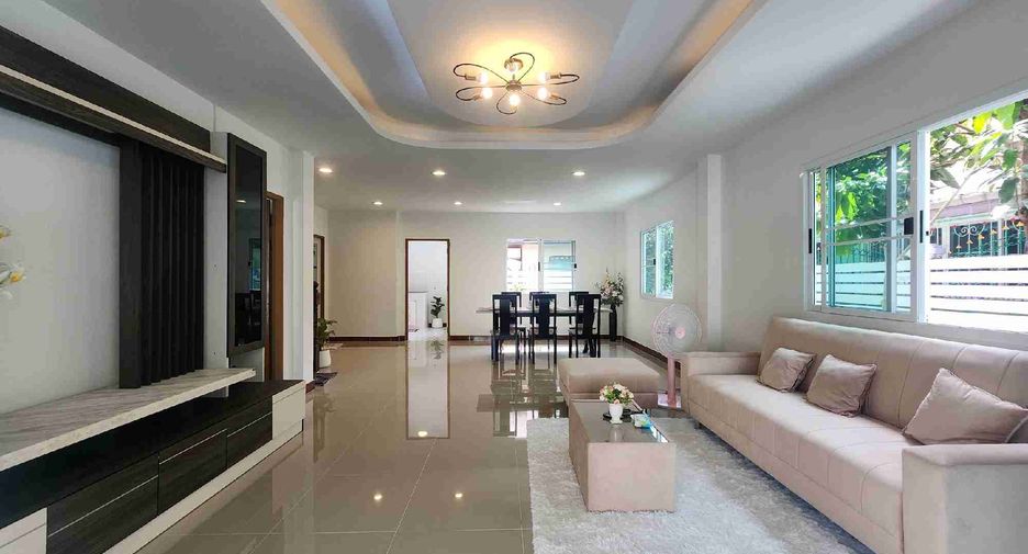 Haus zum Kauf mit 4 Zimmer in Min Buri, Bangkok