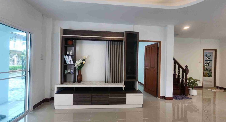 Haus zum Kauf mit 4 Zimmer in Min Buri, Bangkok