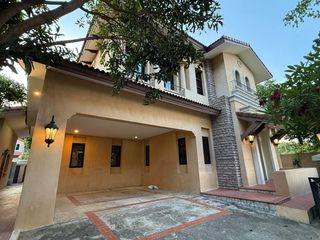 À louer 4 chambres villa à Huay Yai, Pattaya