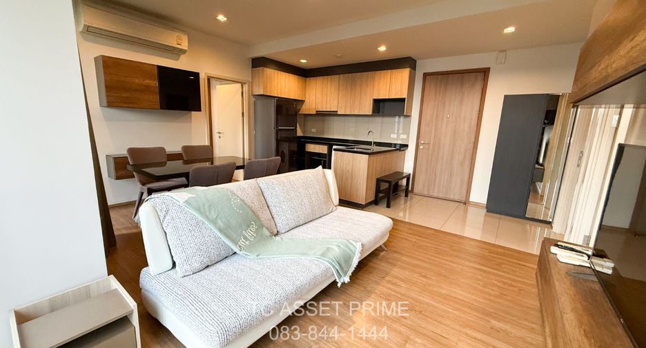 For rent 2 bedrooms condo in Watthana, Bangkok