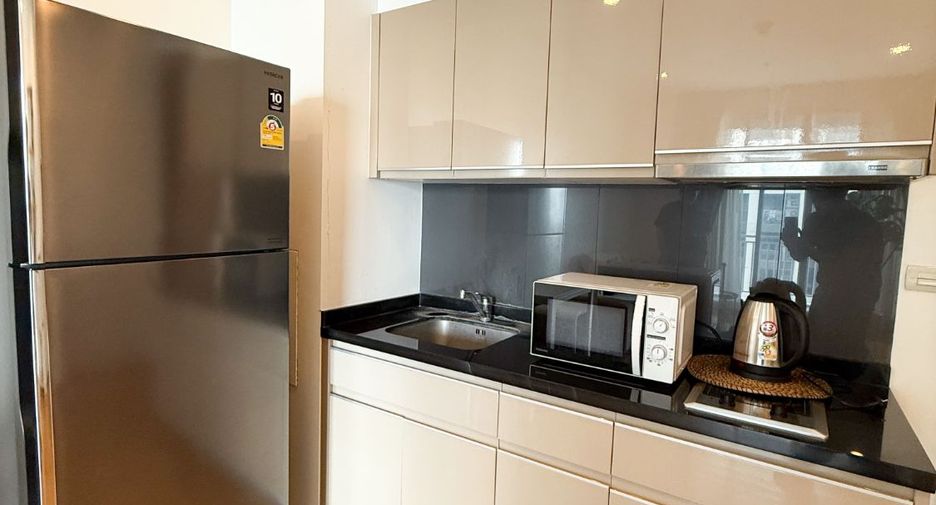 For rent 1 bed condo in Khlong Toei, Bangkok