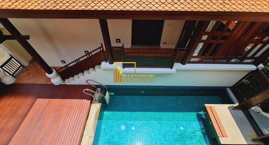 À louer 3 chambres maison à Khlong Toei, Bangkok