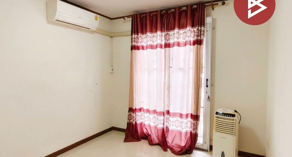For sale 2 bedrooms townhouse in Mueang Samut Sakhon, Samut Sakhon