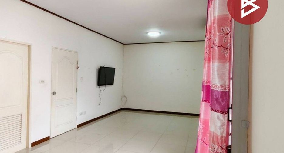 For sale 2 bedrooms townhouse in Mueang Samut Sakhon, Samut Sakhon