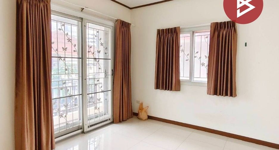For sale 2 bedrooms townhouse in Mueang Samut Sakhon, Samut Sakhon