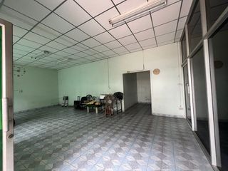 For rent and for sale 4 bedrooms warehouse in Sam Phran, Nakhon Pathom