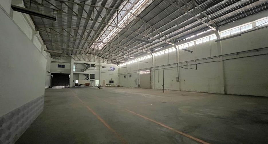 For rent and for sale 4 bedrooms warehouse in Sam Phran, Nakhon Pathom