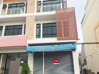 Local comercial en venta de 3 habitaciones en Thung Khru, Bangkok