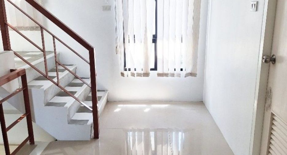 Local comercial en venta de 3 habitaciones en Thung Khru, Bangkok