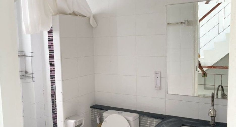 Local comercial en venta de 3 habitaciones en Thung Khru, Bangkok