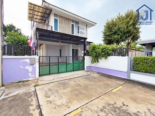 出售 4 卧室 独立屋 在 Sam Khok, Pathum Thani