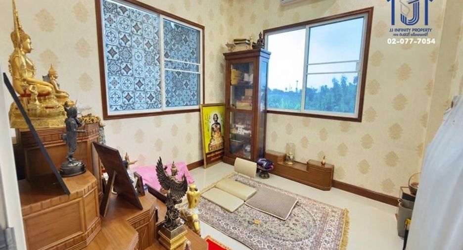 出售 4 卧室 独立屋 在 Sam Khok, Pathum Thani