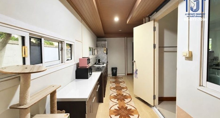 出售 4 卧室 独立屋 在 Sam Khok, Pathum Thani