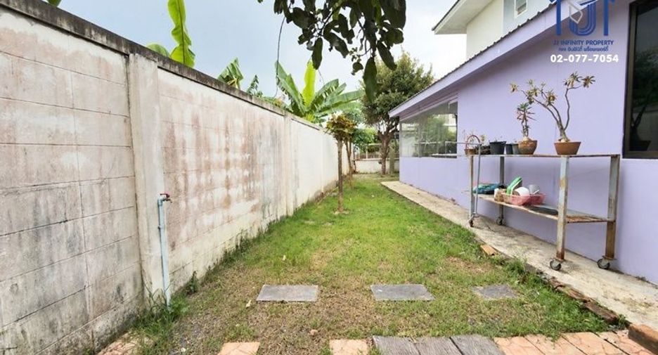出售 4 卧室 独立屋 在 Sam Khok, Pathum Thani