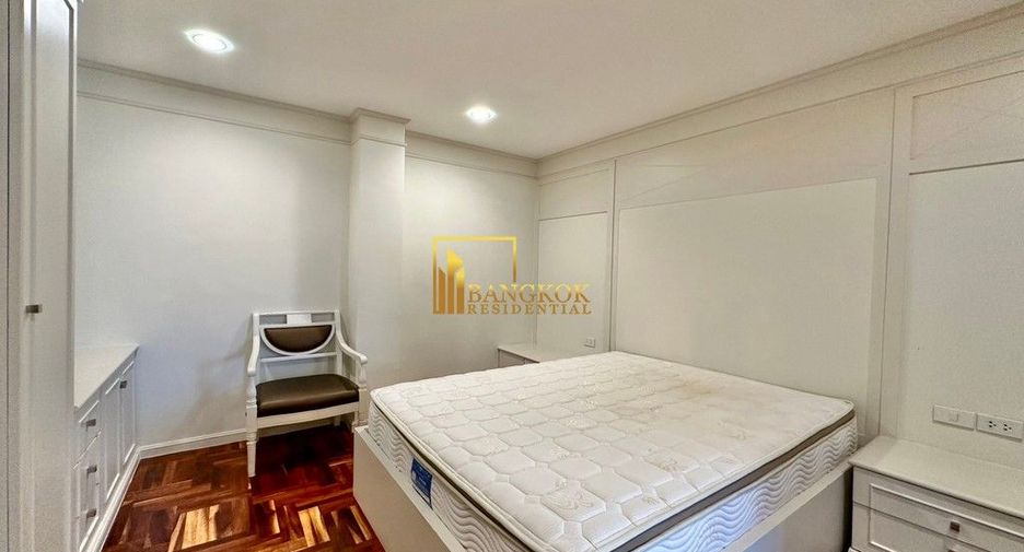For rent 2 bedrooms apartment in Phra Khanong, Bangkok
