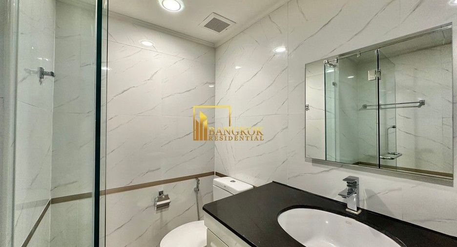 For rent 2 bedrooms apartment in Phra Khanong, Bangkok