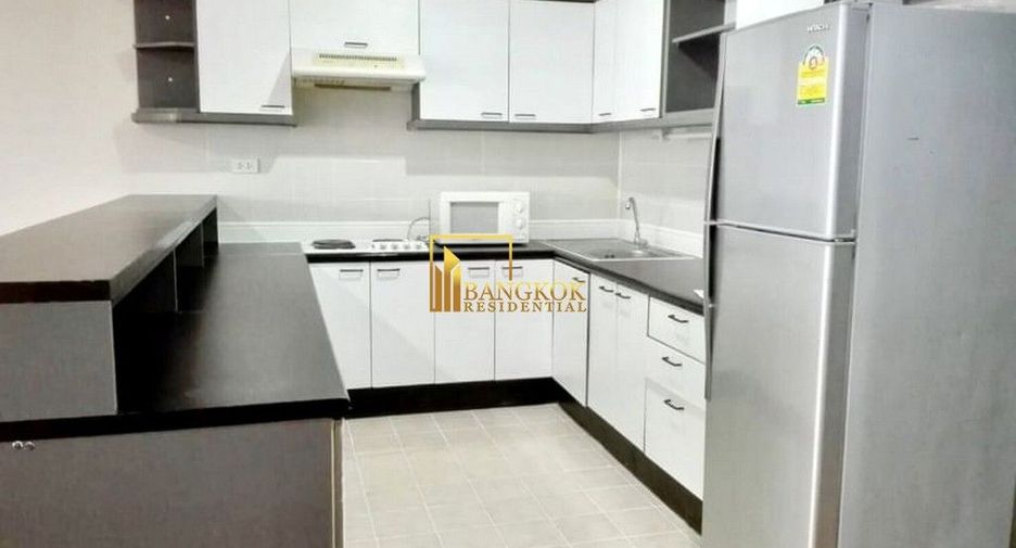 For rent 3 bedrooms condo in Khlong Toei, Bangkok