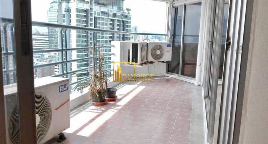 For rent 3 bedrooms condo in Khlong Toei, Bangkok