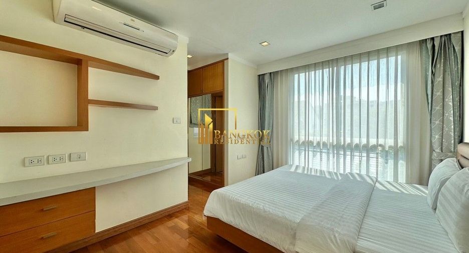 À louer 2 chambres appartement avec services à Watthana, Bangkok