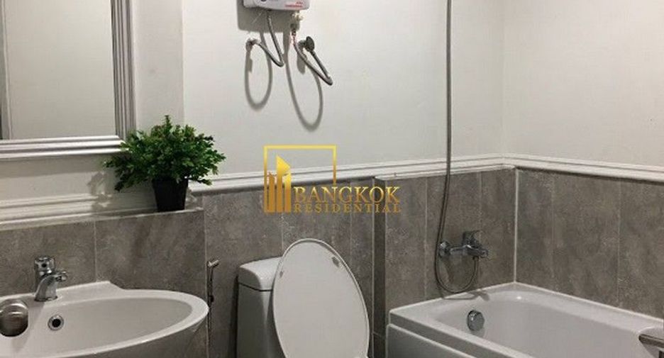 For rent 3 bedrooms condo in Khlong Toei, Bangkok