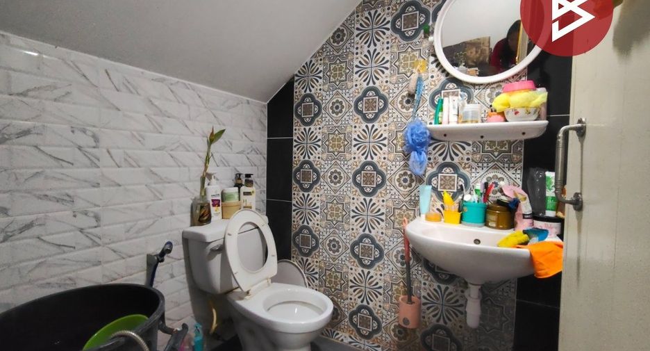 For sale 3 bedrooms townhouse in Khlong Luang, Pathum Thani