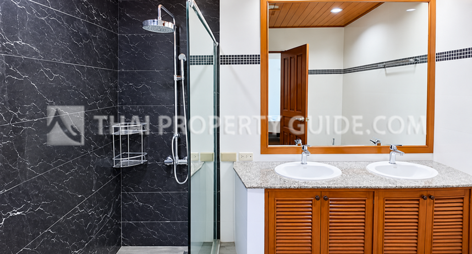 For rent and for sale 4 bedrooms house in Pak Kret, Nonthaburi