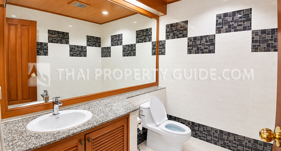 For rent and for sale 4 bedrooms house in Pak Kret, Nonthaburi