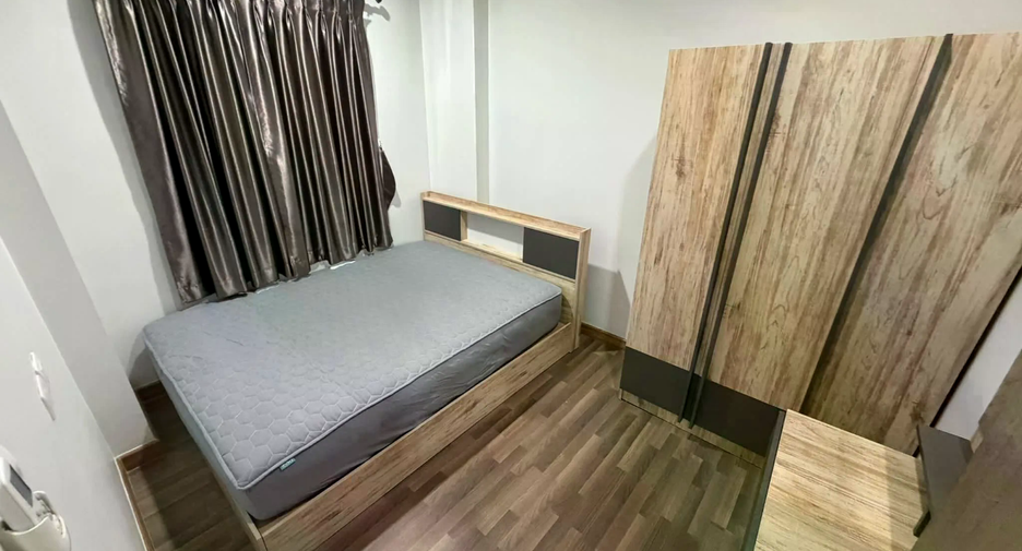 For rent 3 bedrooms house in Saraphi, Chiang Mai