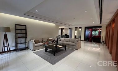 For sale 3 ベッドルーム condo in Sathon, Bangkok