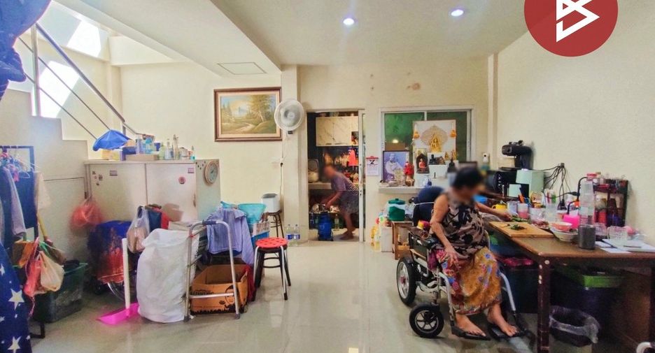Reihenhaus zum Kauf mit 3 Zimmer in Phra Samut Chedi, Samut Prakan