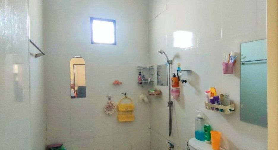 Reihenhaus zum Kauf mit 3 Zimmer in Phra Samut Chedi, Samut Prakan