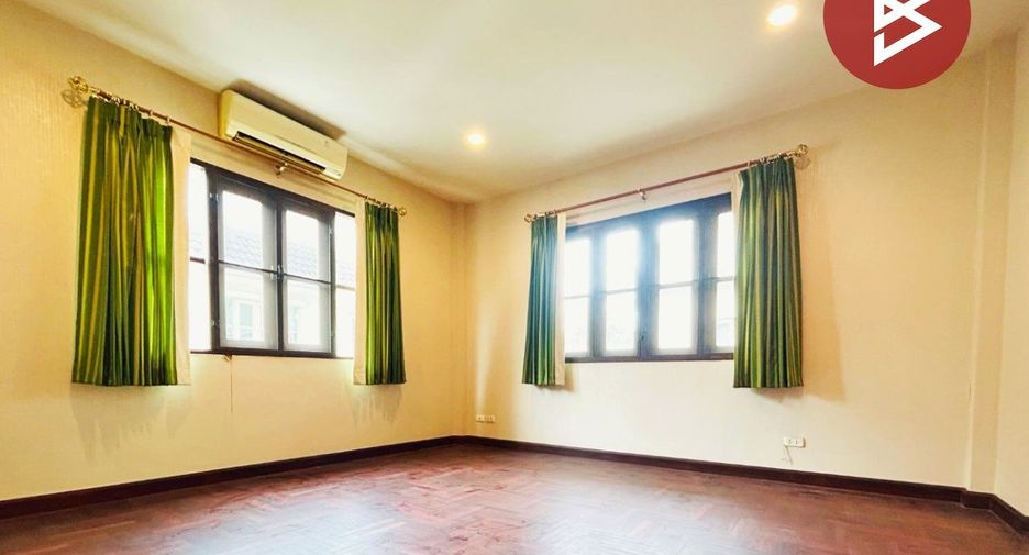 For sale 3 bedrooms house in Thung Khru, Bangkok