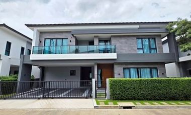 À louer 4 chambres maison à Bang Phli, Samut Prakan