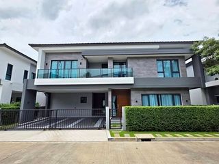À louer 4 chambres maison à Bang Phli, Samut Prakan