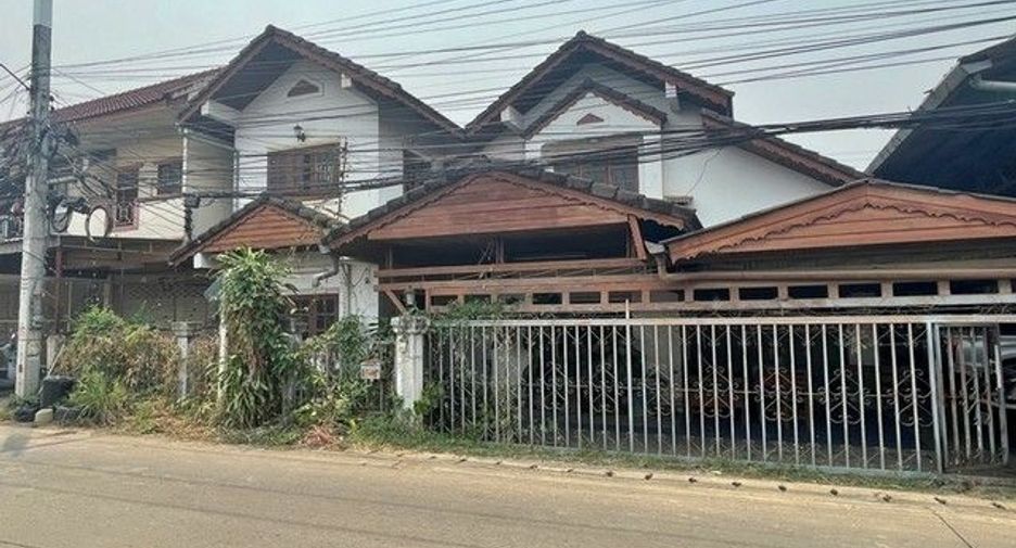 À vendre 1 chambre maison à Mueang Lamphun, Lamphun