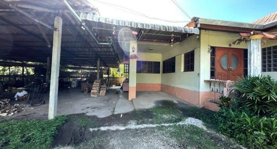 Haus zum Kauf mit 1 Zimmer in Mueang Lamphun, Lamphun