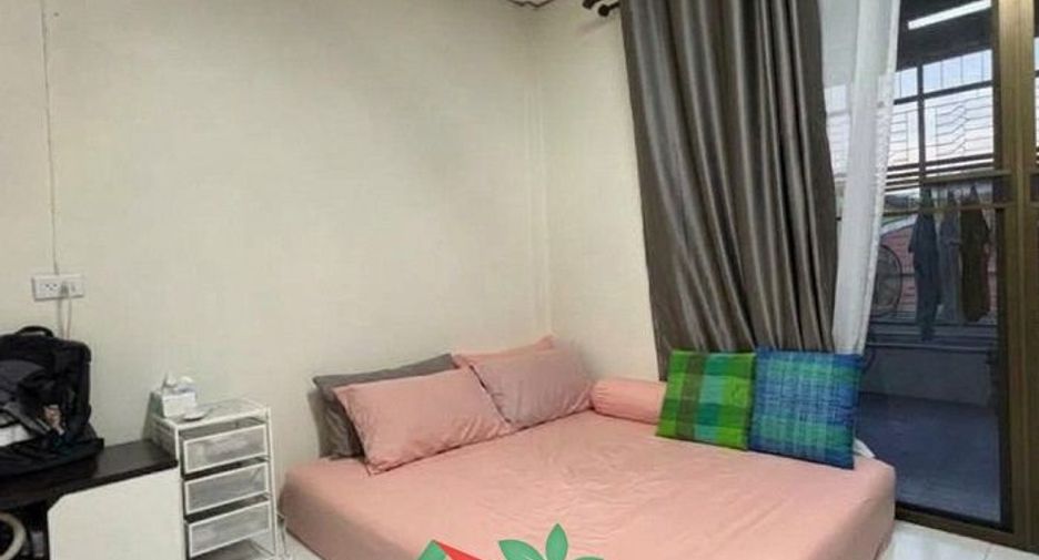 Casa adosada en venta de 2 habitaciones en Bang Sue, Bangkok