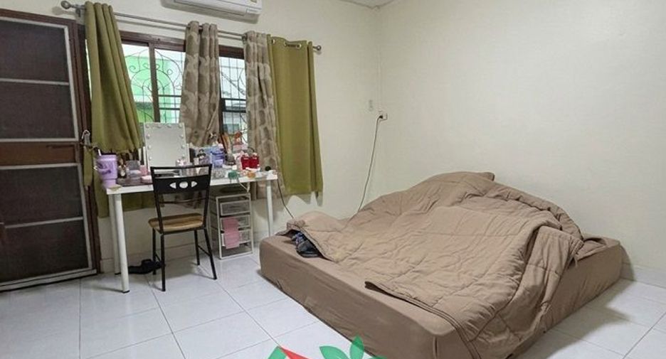 Casa adosada en venta de 2 habitaciones en Bang Sue, Bangkok