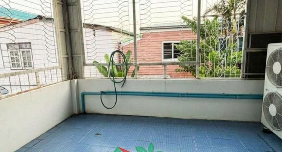 Casa adosada en venta de 2 habitaciones en Bang Sue, Bangkok